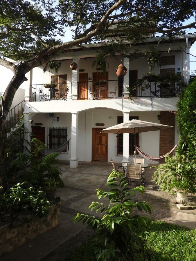 Jardin Cafe Hotel & Restaurant 그라시아스 외부 사진